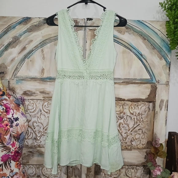 EVENING AWAY DRESS - Picture 2 of 4